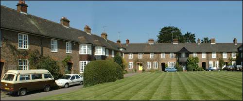 092 + Hampstead Way